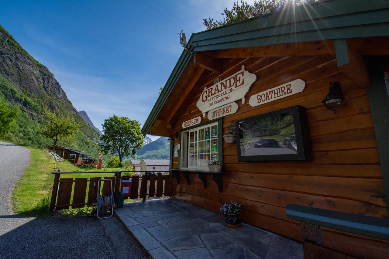 Grande Hytteutleige Og Camping Geiranger Bagian luar foto